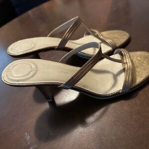 Women’s sandals
